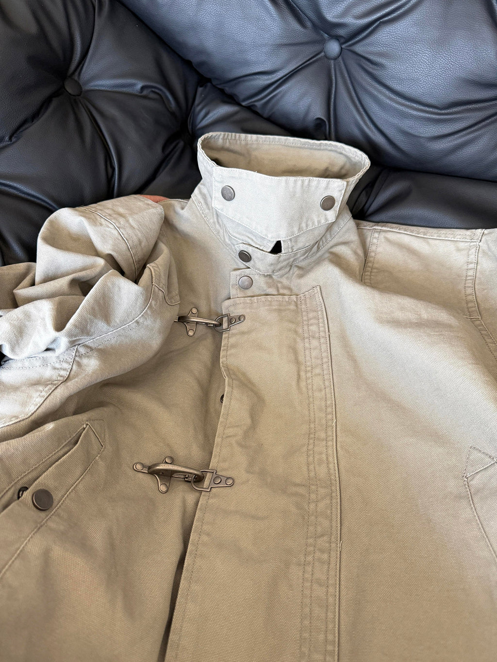 Short-length stand-up collar work jacket