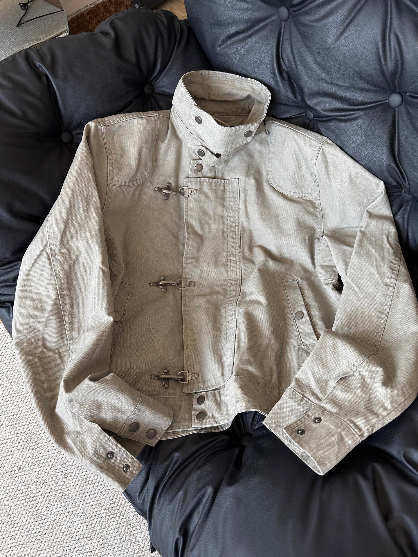 Short-length stand-up collar work jacket