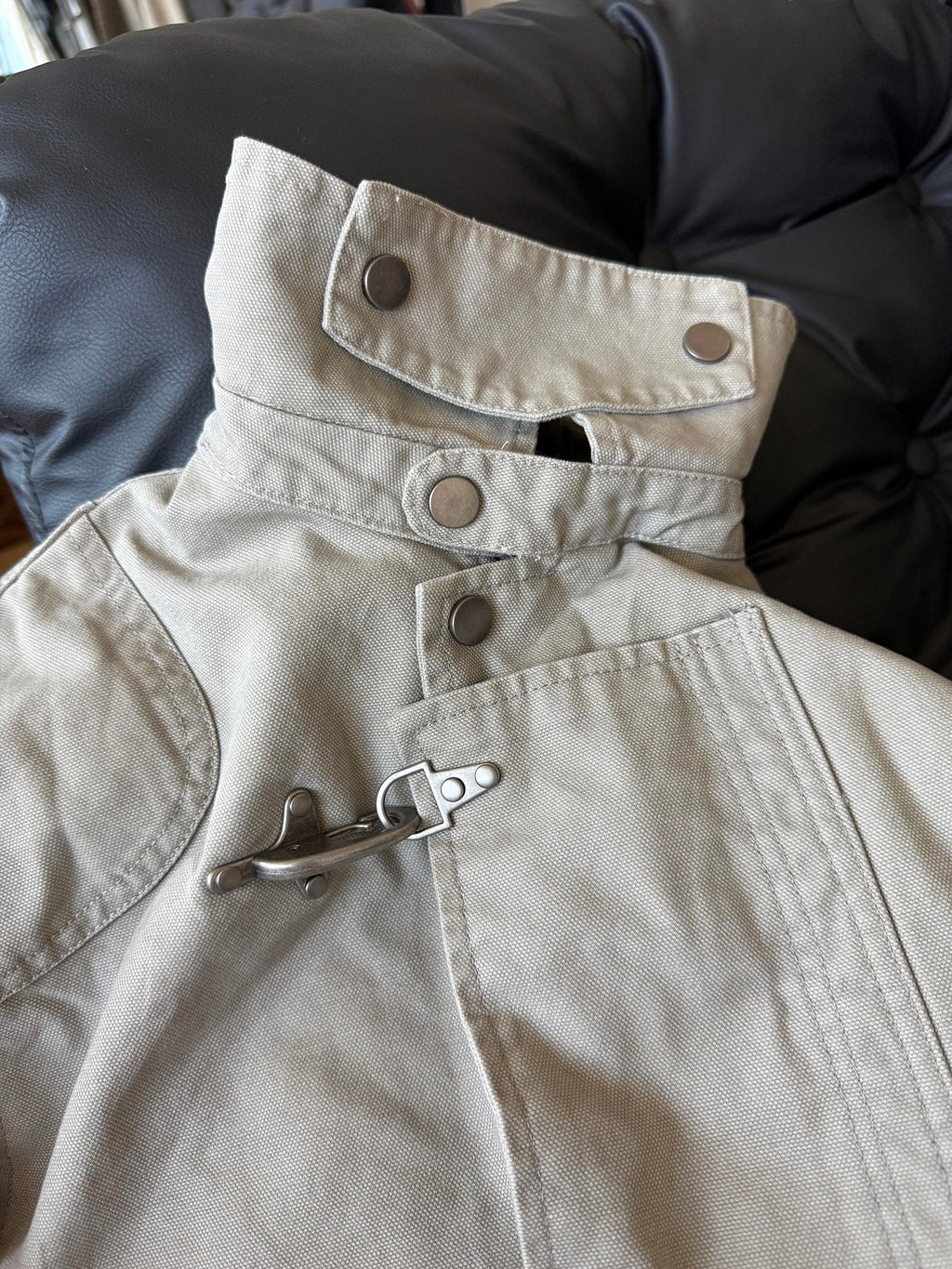 Short-length stand-up collar work jacket