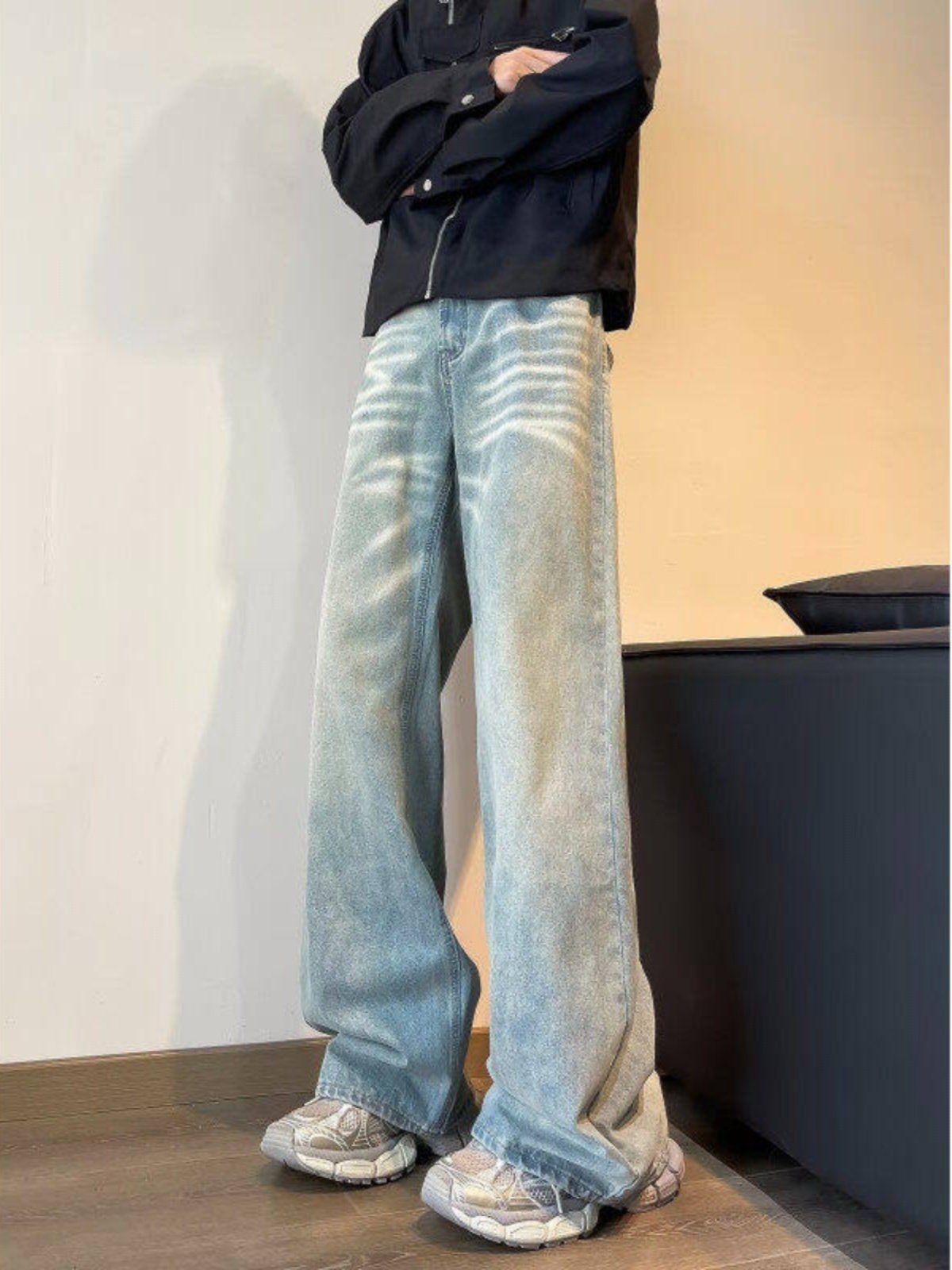 Light blue wide-leg jeans