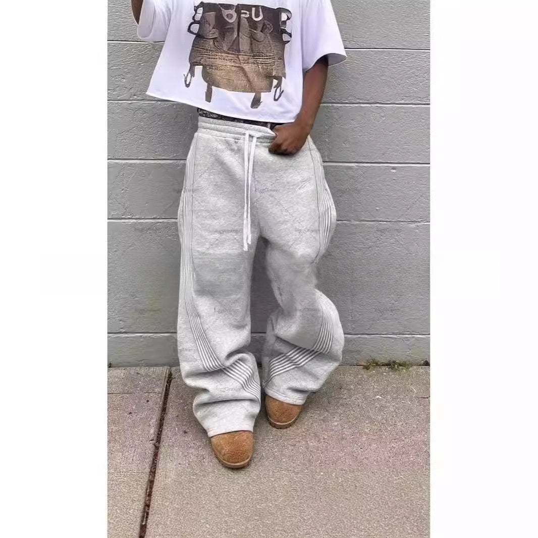 Relaxed and loose straight-leg trousers