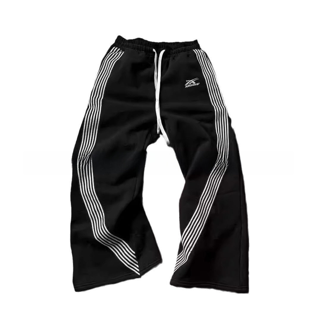 Relaxed and loose straight-leg trousers